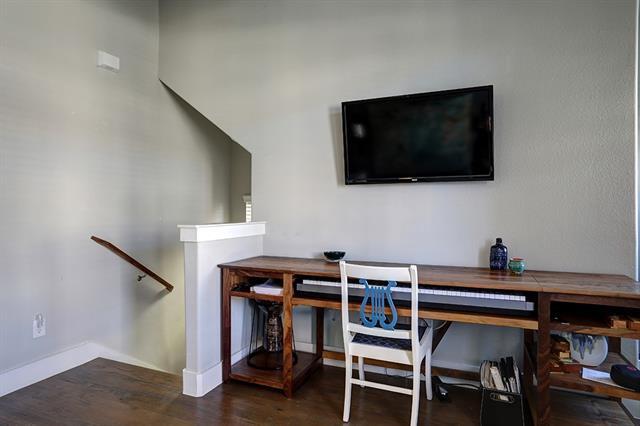 Building Photo - 1310 Palm Canyon Dr