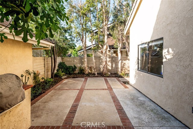 Building Photo - 36 Summerwind