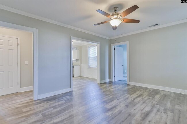 Building Photo - Adorable 3BR/1.5BA Renovated Bungalow Near USC – PRE-LEASING FOR 2026-2027 SCHOOL YEAR