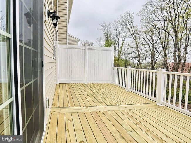 Building Photo - 4935 Laurel Valley Ln