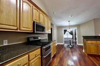Building Photo - 624 Territory Ln