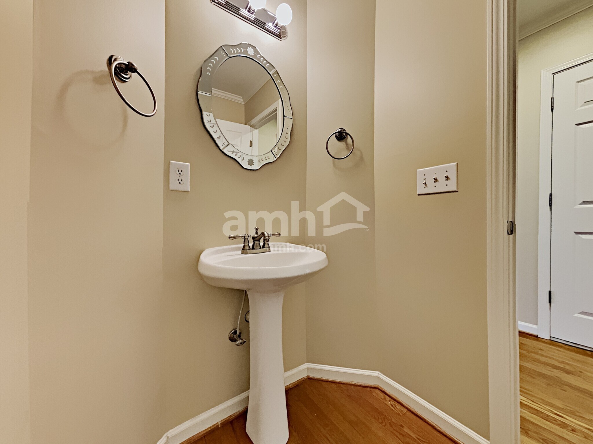 Building Photo - 708 Braidwood Ridge NW