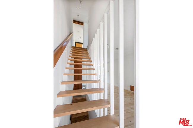 Building Photo - 1416 Fairbanks Pl