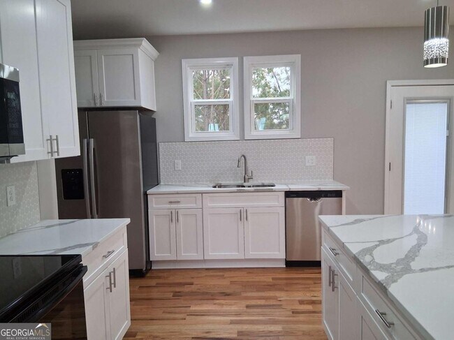 Building Photo - 3180 Tackett Rd