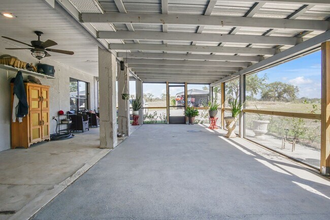 Building Photo - Ranch on 6 Acres