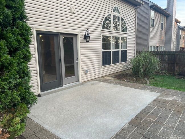 Building Photo - 940 Sunny Slope Trace