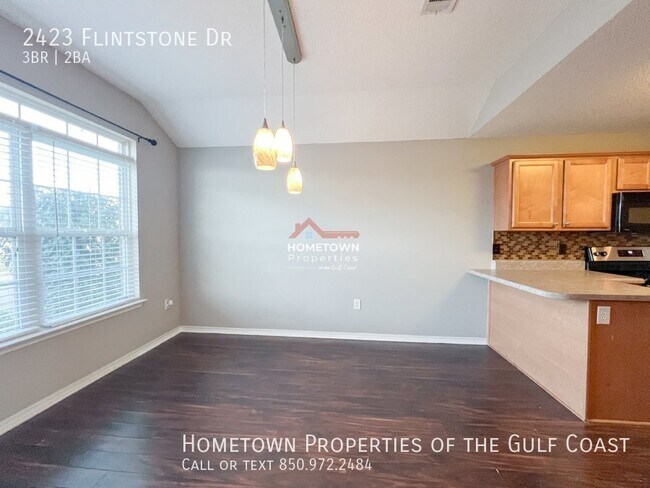 Building Photo - 2423 Flintstone Dr