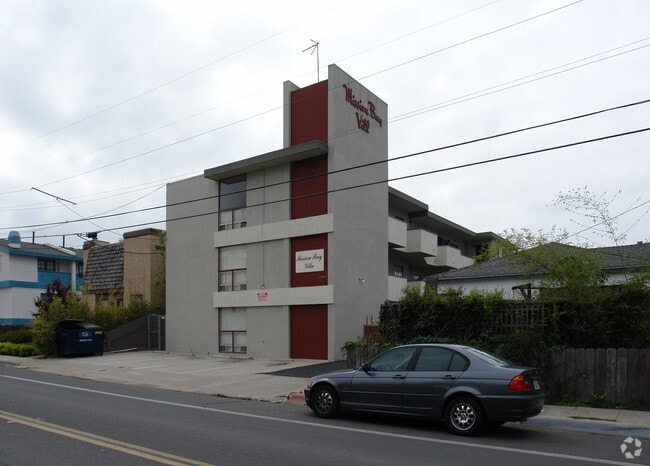 Primary Photo - 1351 Pacific Beach Dr