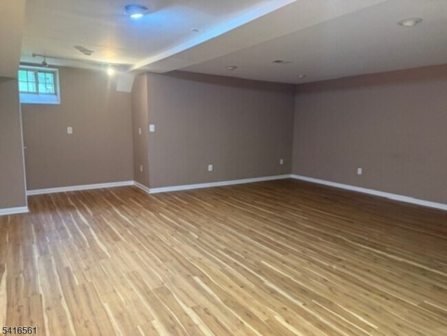 Building Photo - 1704 Bergen Ct