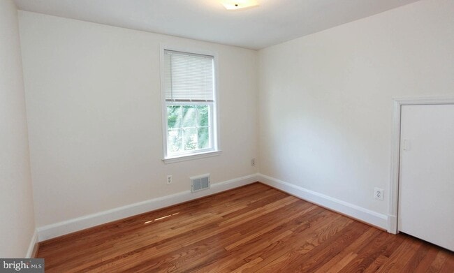 Building Photo - 3263 St Johns Ln