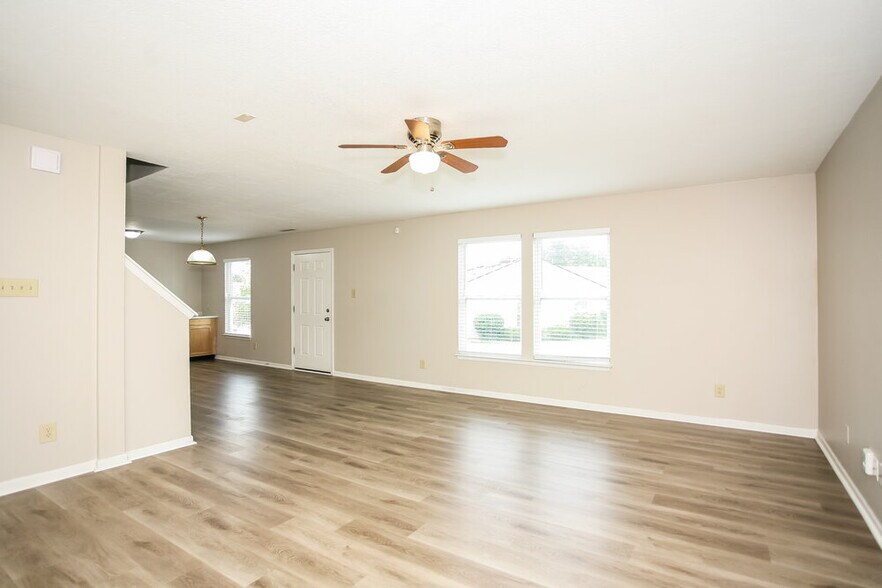 Building Photo - 2023 Orchid Bloom Dr