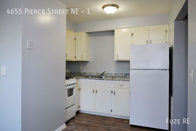 Building Photo - 4655 Pierce St NE