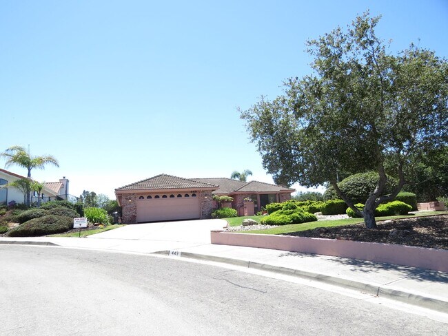 Building Photo - Fabulous Find!