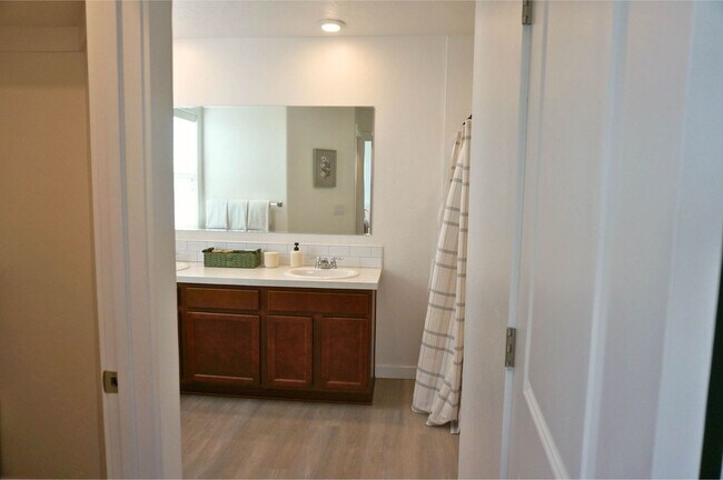 Building Photo - 5553 E Bollo St