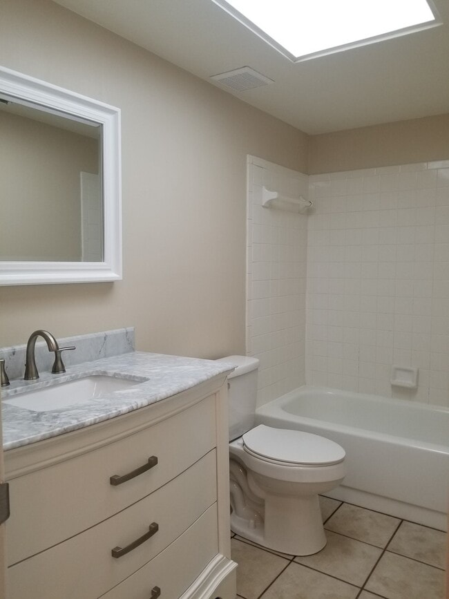 Building Photo - Remodeled 1-Bedroom Condo in Winter Haven