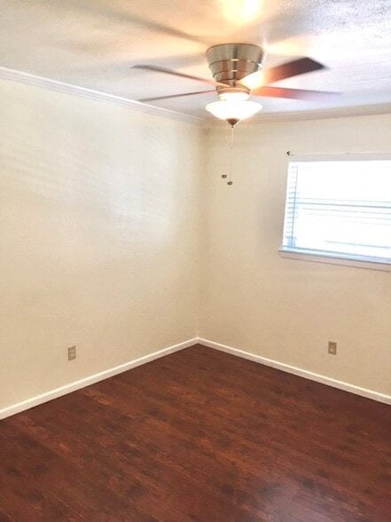 Building Photo - 3812 E Washburn Ave