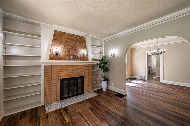 Building Photo - 1029 Katherwood Dr SW
