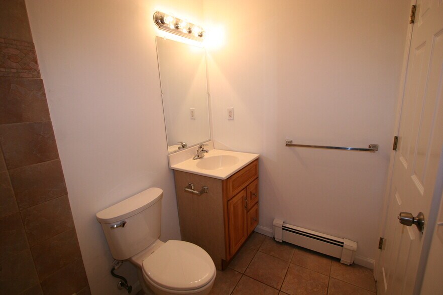 Building Photo - 86 Bethany Rd