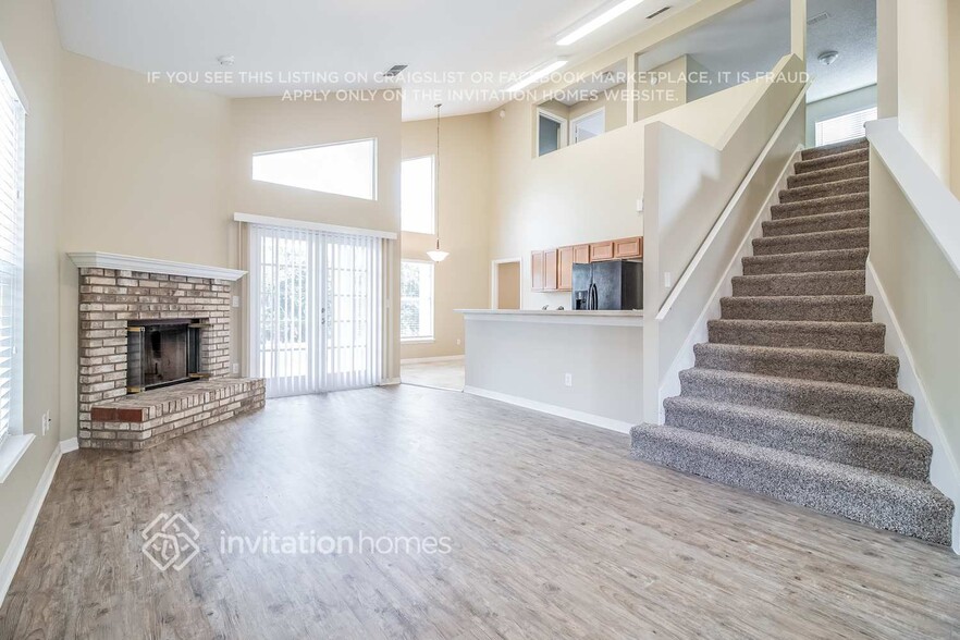 Building Photo - 403 Woodbury Pines Cir