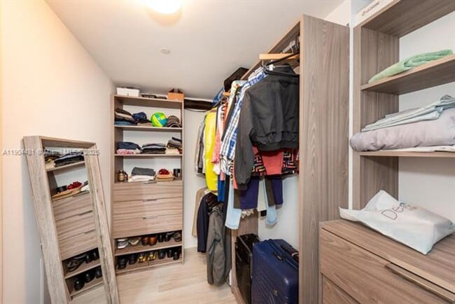 Building Photo - 16385 Biscayne Blvd