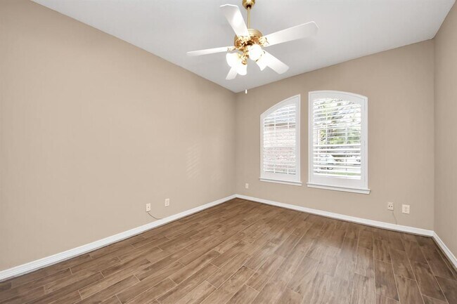 Building Photo - 1542 Orchard Park Dr