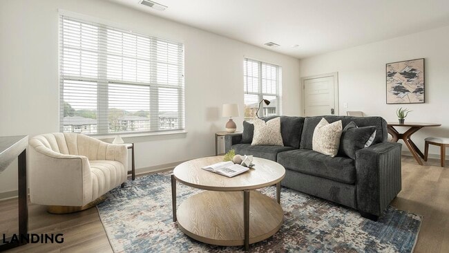 Building Photo - 340 W 25th St