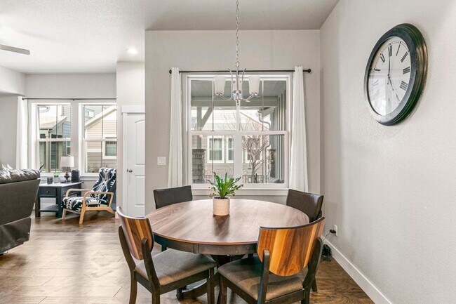 Building Photo - 2486 Trio Falls Dr