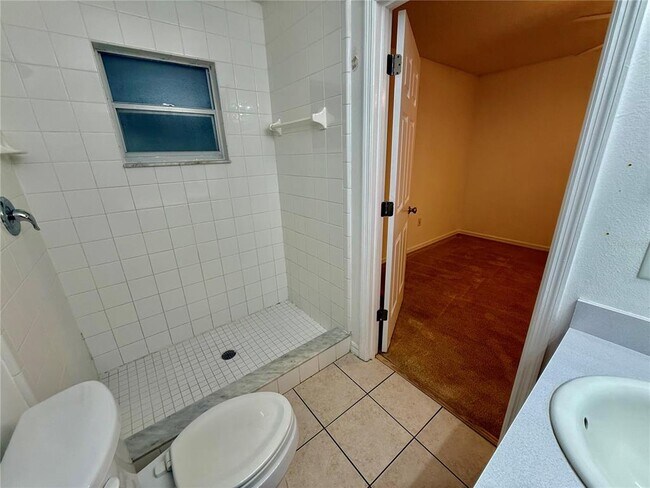 Building Photo - 1128 Jade E Ln