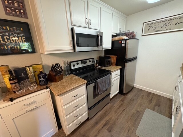 Building Photo - 2701 Somerset Park Cir