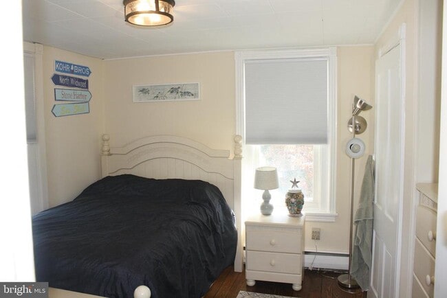 Building Photo - 820 W Bridge St