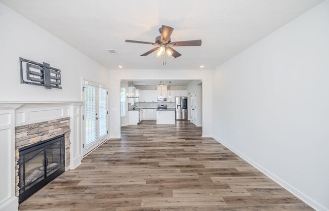 Building Photo - 5270 Copse Dr