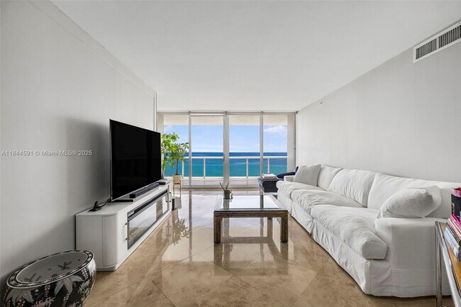 Building Photo - 4775 Collins Ave