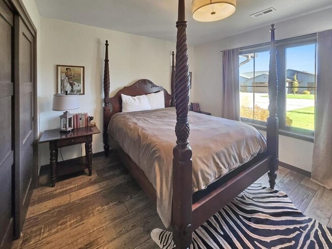 Building Photo - 1558 Blaine's Wy