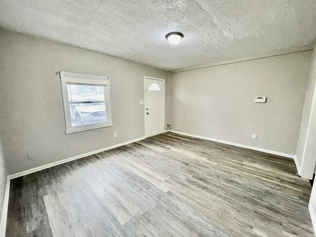 Building Photo - 7317 Agnes Ave