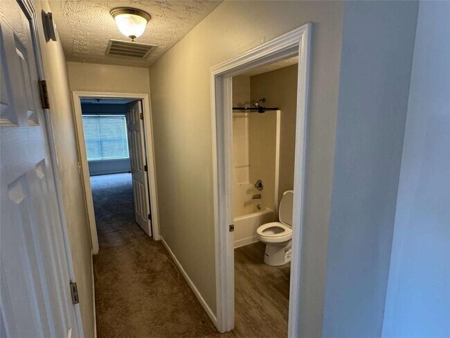 Building Photo - 2430 Cordillo Dr