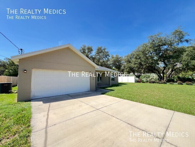 Primary Photo - 190 Fisher Way