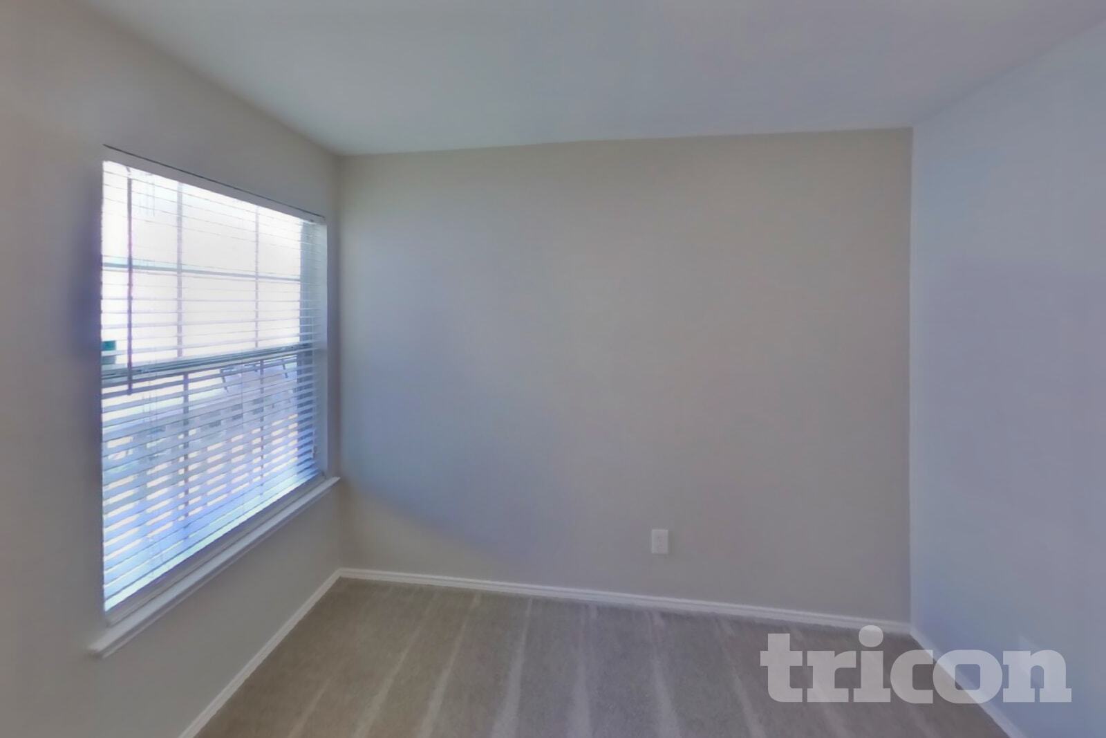 Building Photo - 1584 Sandhurst Dr