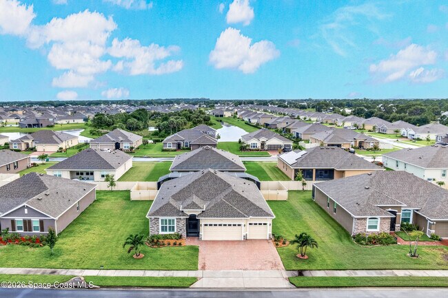 Building Photo - 6691 Cameo Dr
