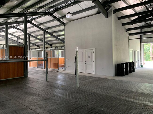 Building Photo - 14561 Tangerine Dr