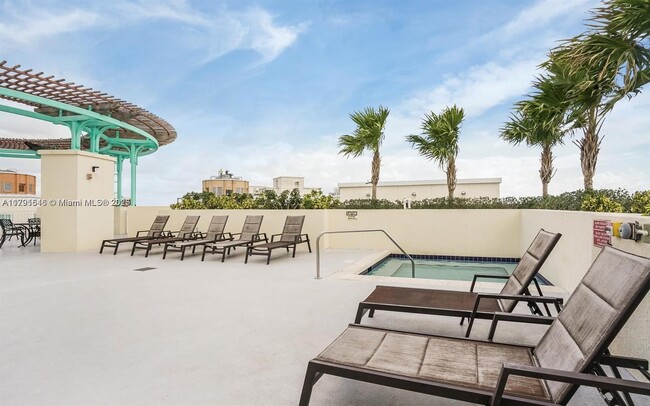 Building Photo - 7275 SW 89th St