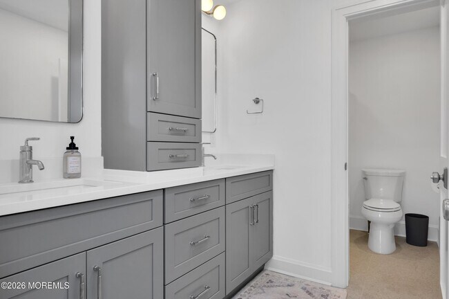 Building Photo - 29 4th Ave