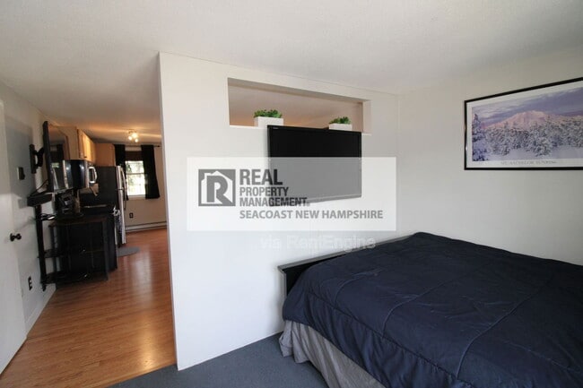 Building Photo - 93 Henry Law Ave