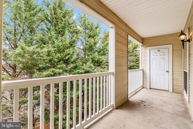 Building Photo - 4560 Strutfield Ln