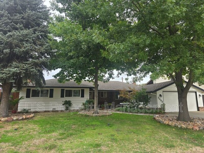 Building Photo - 1033 Woodshire Way