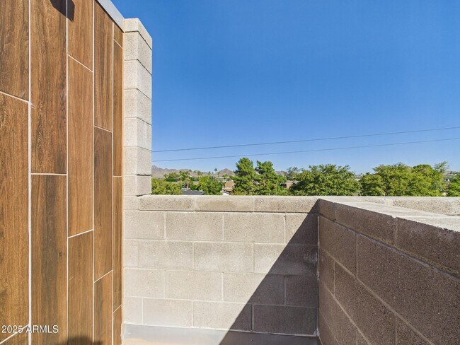 Building Photo - 4700 N 40th St