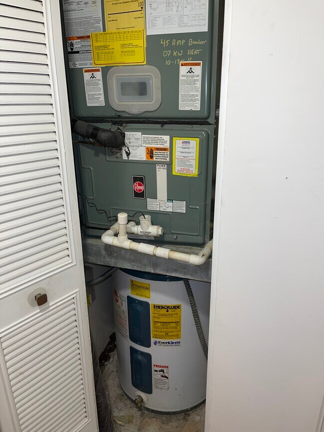 Building Photo - 20840 San Simeon Way