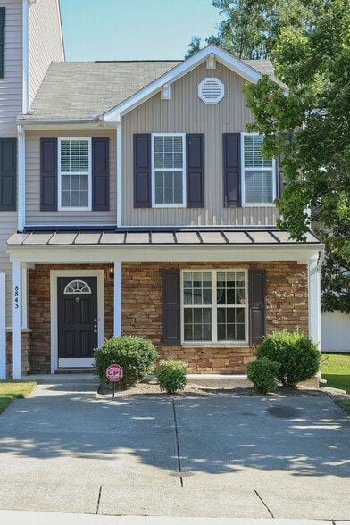Building Photo - 8843 Thornton Town Pl