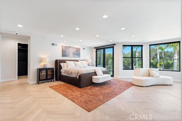 Building Photo - 17437 Oak Creek Ct