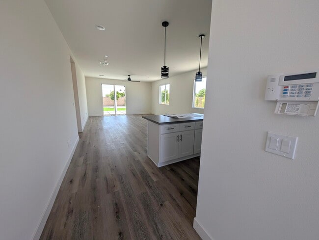 Building Photo - 30100 San Joaquin Dr