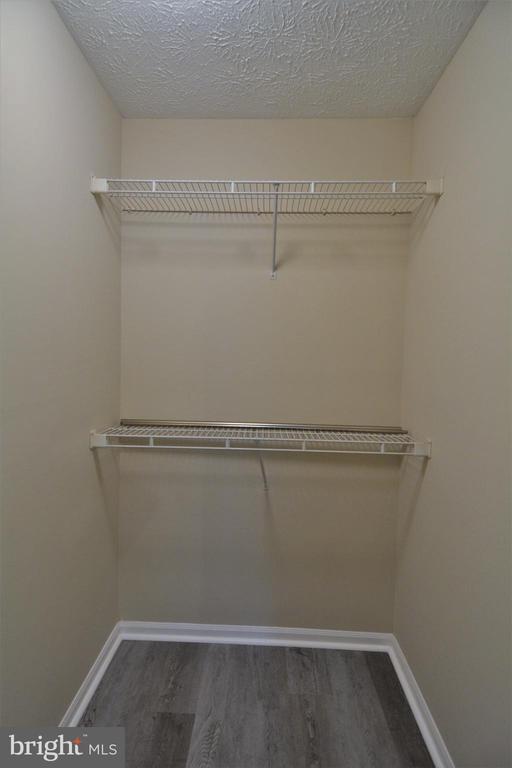 Building Photo - 1307 Clover Valley Way